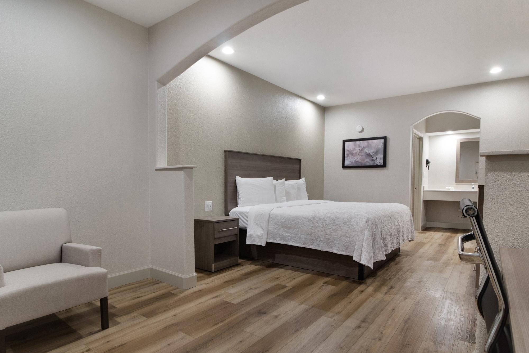 Red Roof Inn Plus + Galveston - Beachfront Exterior foto
