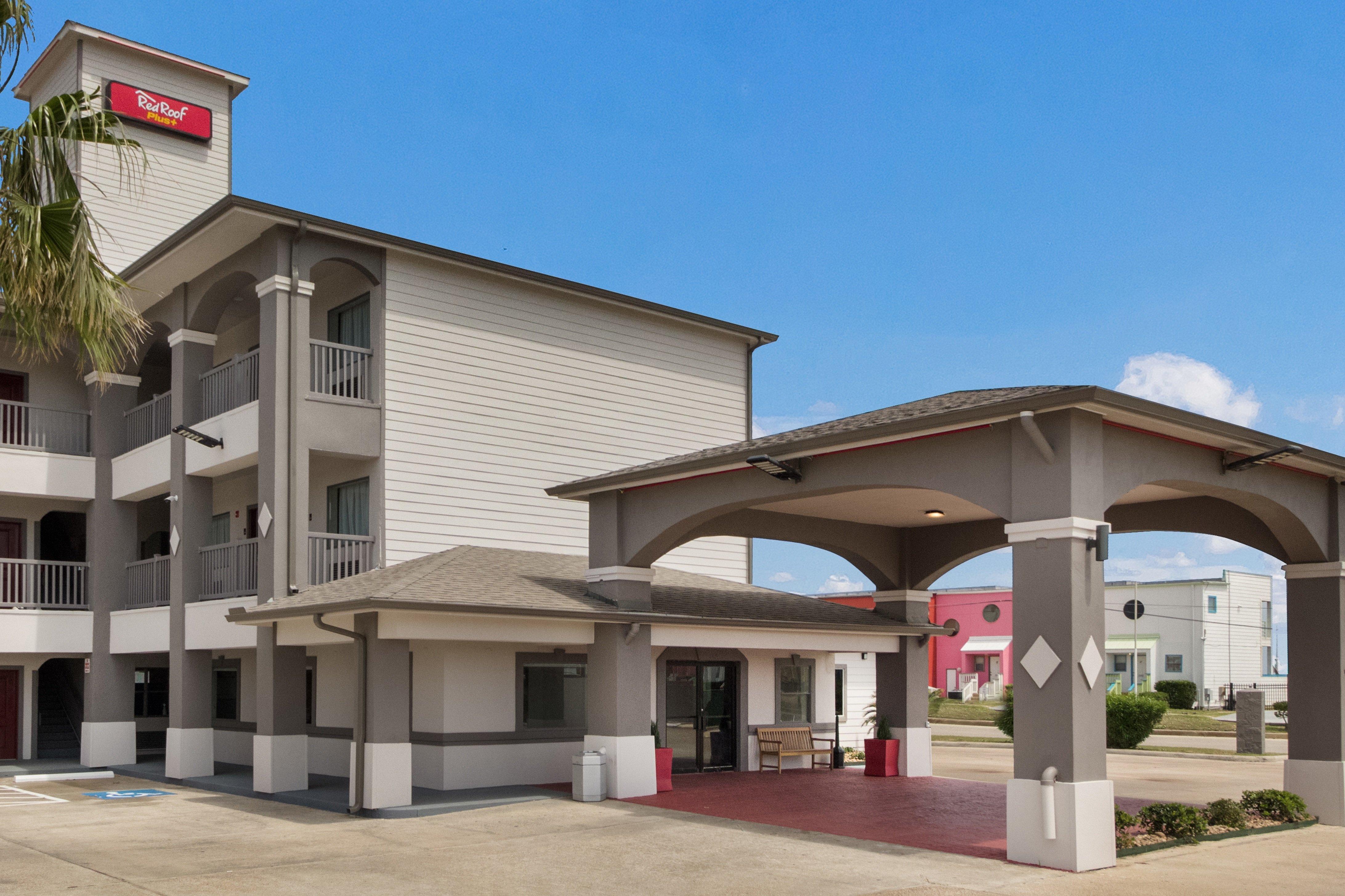 Red Roof Inn Plus + Galveston - Beachfront Exterior foto