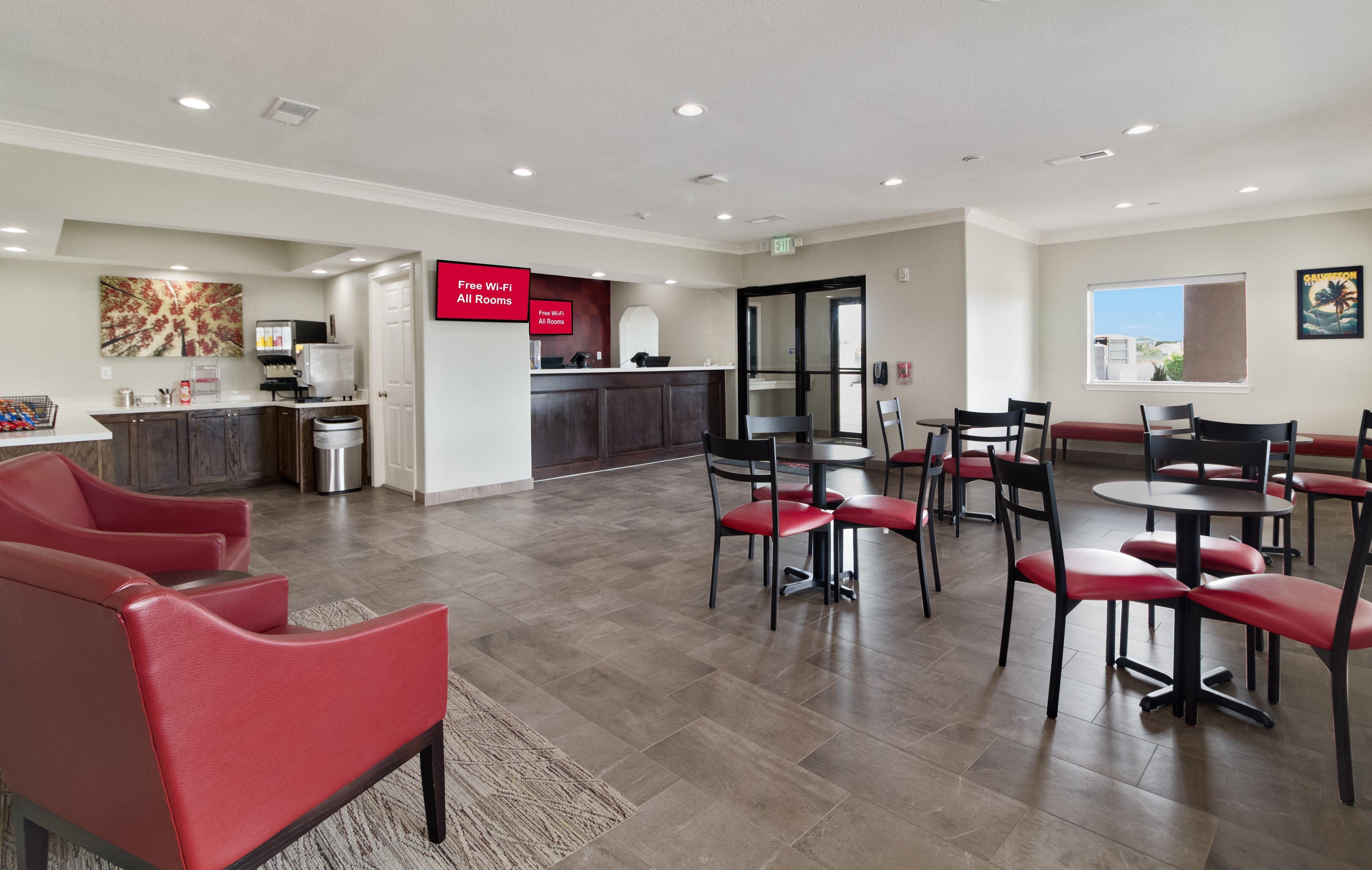 Red Roof Inn Plus + Galveston - Beachfront Exterior foto