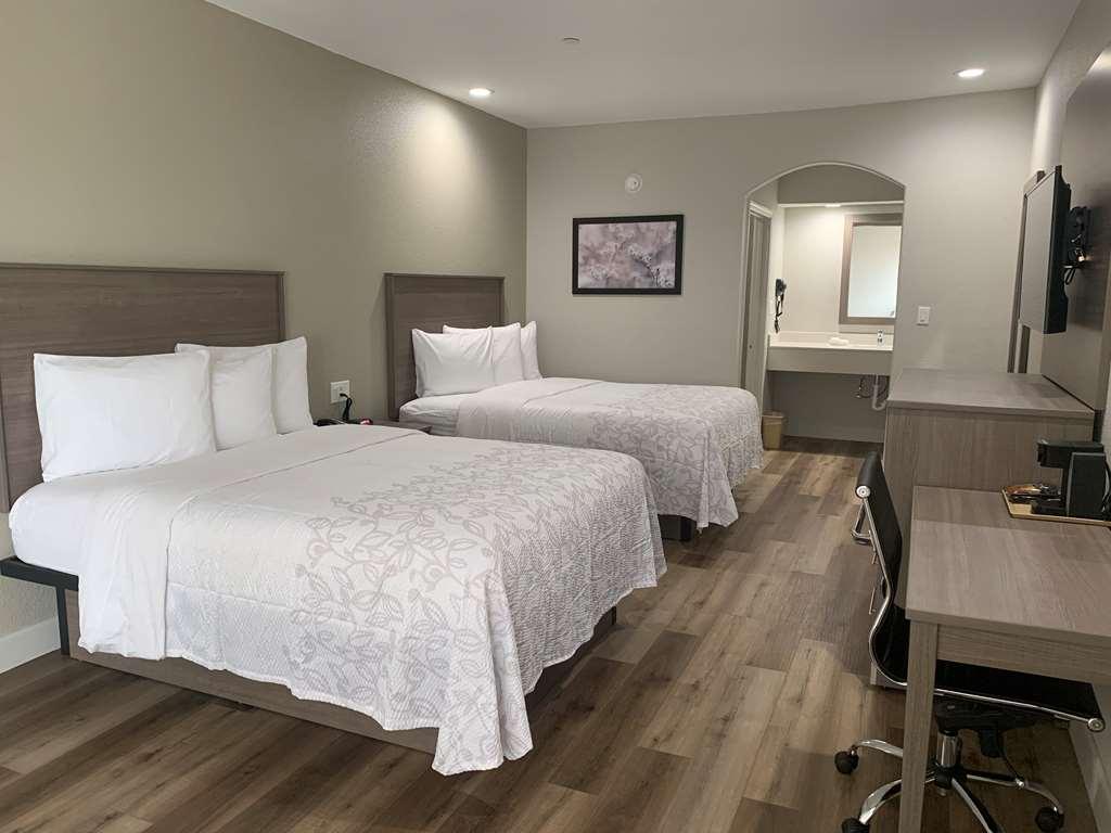 Red Roof Inn Plus + Galveston - Beachfront Quarto foto