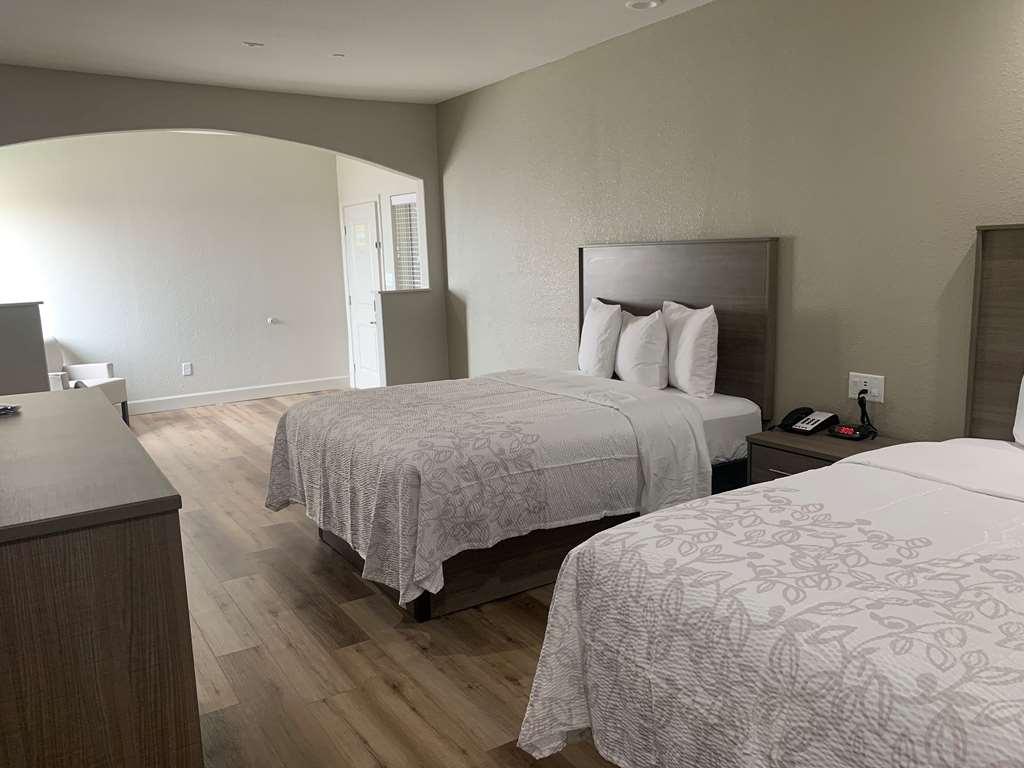 Red Roof Inn Plus + Galveston - Beachfront Quarto foto