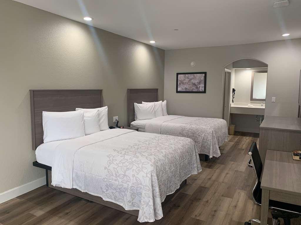 Red Roof Inn Plus + Galveston - Beachfront Quarto foto
